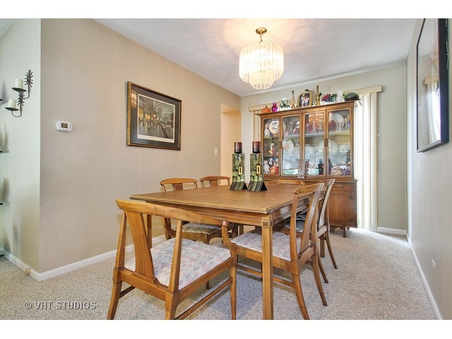 3337 Maple Leaf Dr, Glenview, IL 60026 photo 4