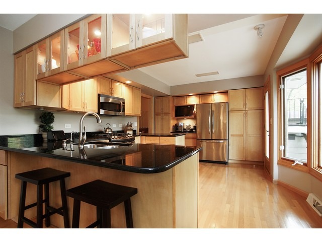 177 Town Acres Ln, Roselle, IL 60172 photo 4