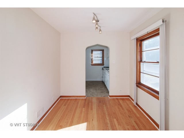 328 E Quincy St, Riverside, IL 60546 photo 5