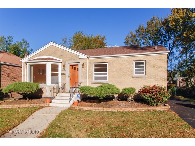 328 E Quincy St, Riverside, IL 60546 photo 1