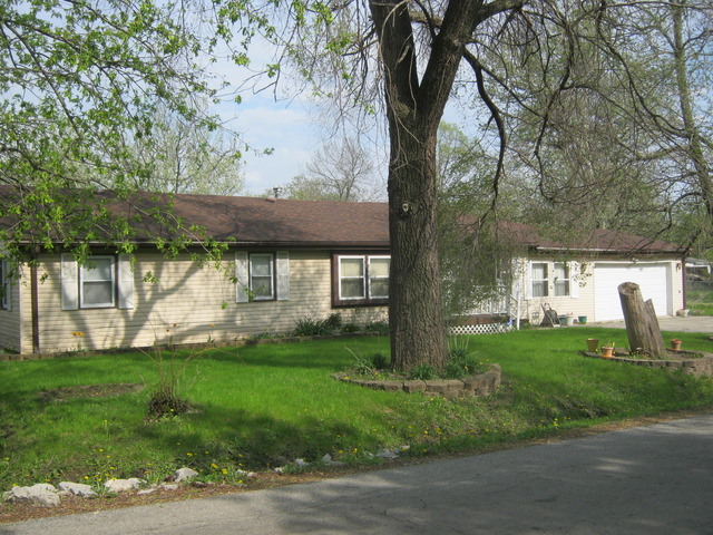 2204 N Fairview Ave, Lockport, IL 60441 photo 2
