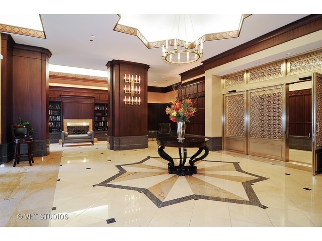 21 E Huron St #805, Chicago, IL 60611 photo 4