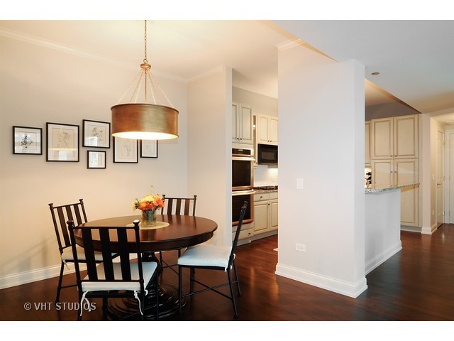 21 E Huron St #805, Chicago, IL 60611 photo 11