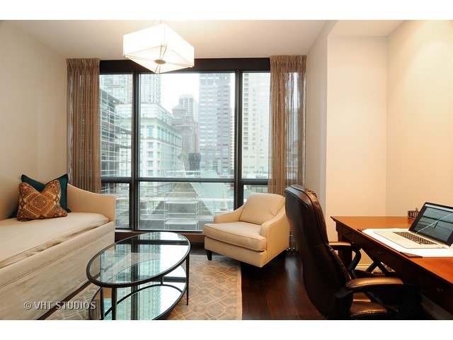 21 E Huron St #805, Chicago, IL 60611 photo 17