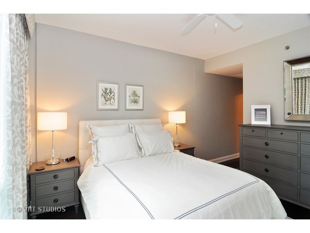 21 E Huron St #805, Chicago, IL 60611 photo 13