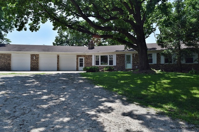 12726 Schaefer Rd, Plano, IL 60545 photo 1