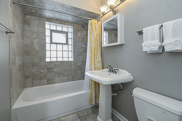 1407 College Ave, Wheaton, IL 60187 photo 9