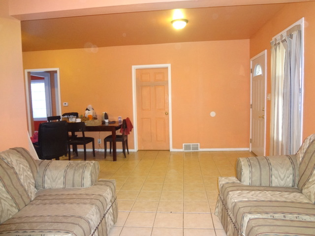 310 Trask St, Aurora, IL 60505 photo 6
