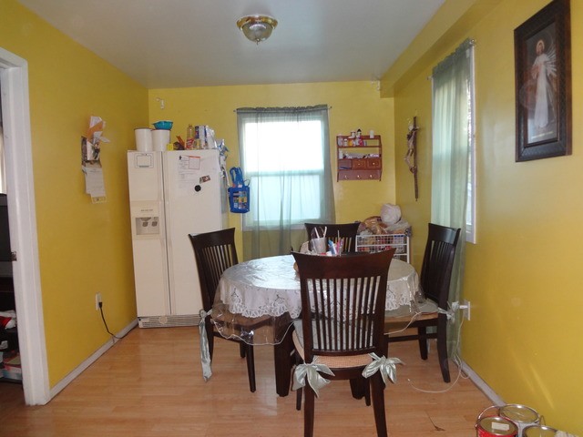 310 Trask St, Aurora, IL 60505 photo 9