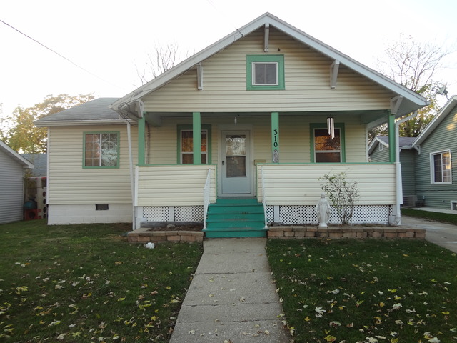 310 Trask St, Aurora, IL 60505 photo 1