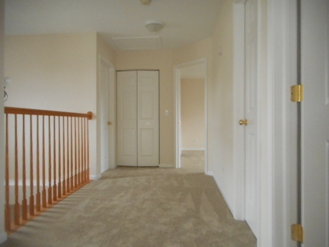 105 N Glenbrook Trl, Mchenry, IL 60050 photo 9