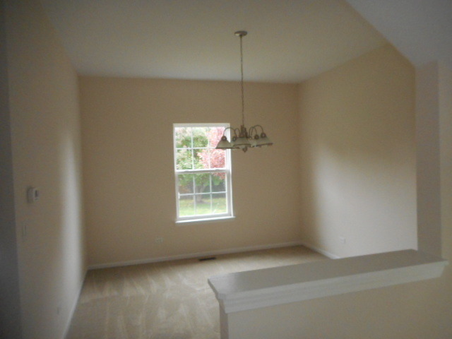 105 N Glenbrook Trl, Mchenry, IL 60050 photo 4