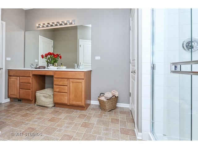 2500 Harvest Vly, Elgin, IL 60124 photo 15