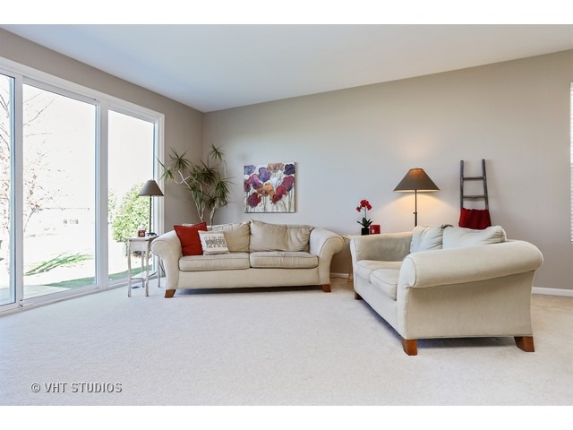 2500 Harvest Vly, Elgin, IL 60124 photo 7