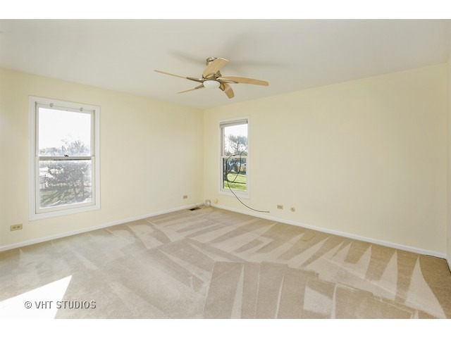 1415 Michelline, Hoffman Estates, IL 60192 photo 13