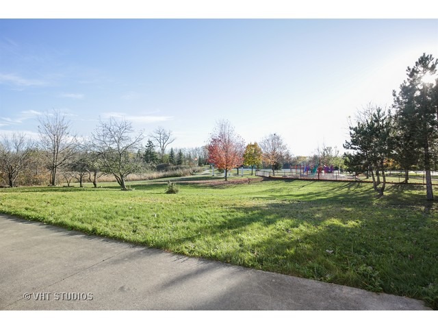 1415 Michelline, Hoffman Estates, IL 60192 photo 19