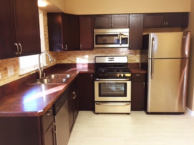 1007 Peace Dr, Wheeling, IL 60090 photo 3