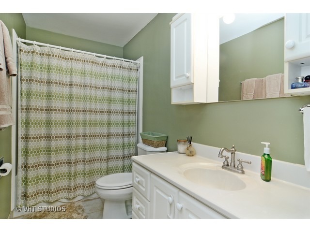 577 Arthur Dr, Cary, IL 60013 photo 9