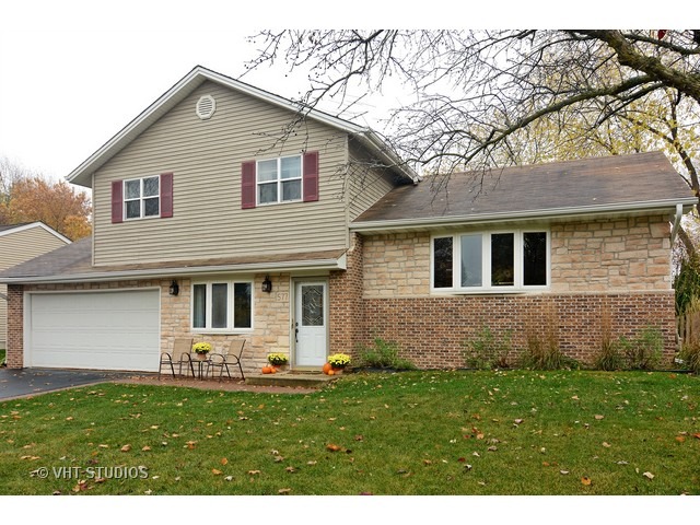 577 Arthur Dr, Cary, IL 60013 photo 1