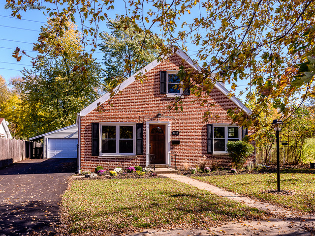 1013 Barnsdale Rd, La Grange Park, IL 60526 photo 1