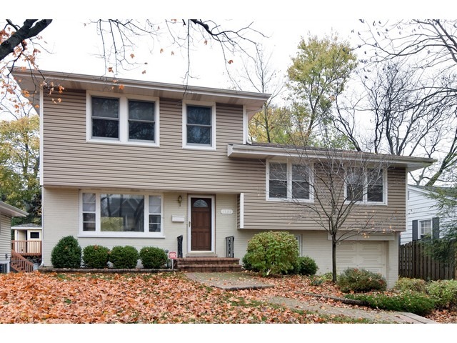 1131 Howard St, Wheaton, IL 60187 photo 1