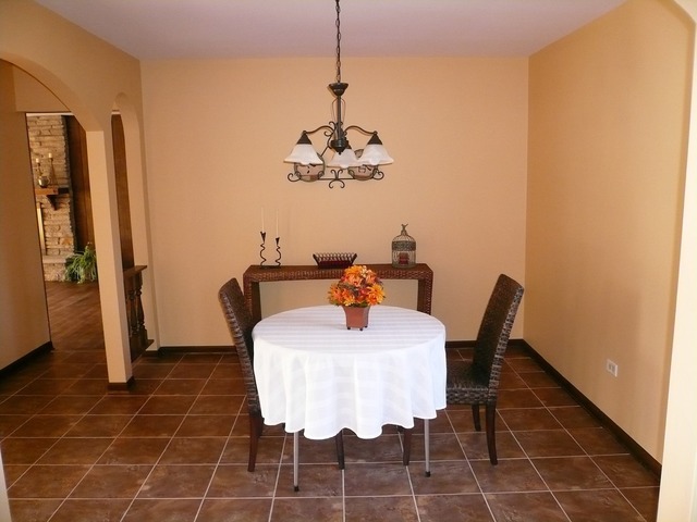 1255 E Carpenter Dr, Palatine, IL 60074 photo 3