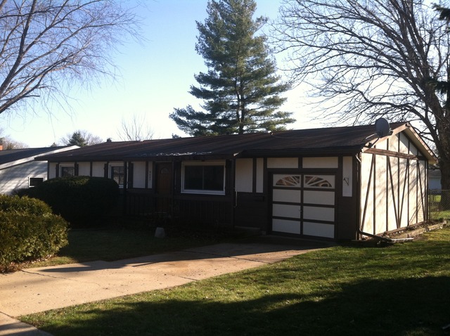 4005 Maple Ave, Mchenry, IL 60050 photo 1