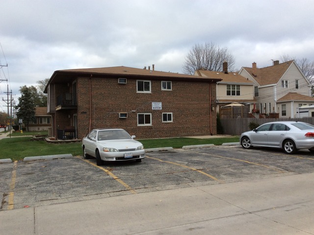 4401 Eberly Ave, Brookfield, IL 60513 photo 3