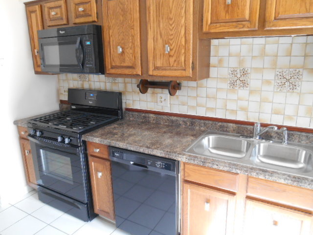 831 Minnesota Cir, Carol Stream, IL 60188 photo 4