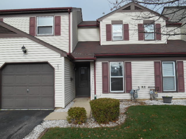 831 Minnesota Cir, Carol Stream, IL 60188 photo 1