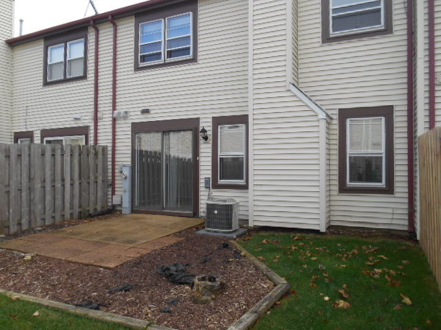 831 Minnesota Cir, Carol Stream, IL 60188 photo 18