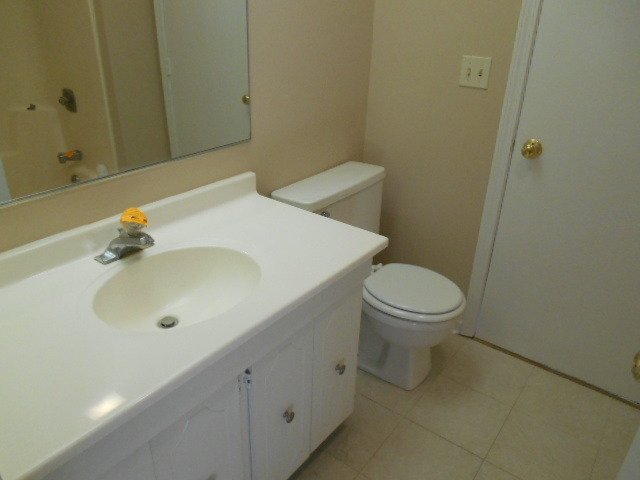 831 Minnesota Cir, Carol Stream, IL 60188 photo 14
