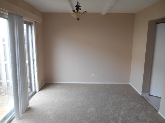 831 Minnesota Cir, Carol Stream, IL 60188 photo 7