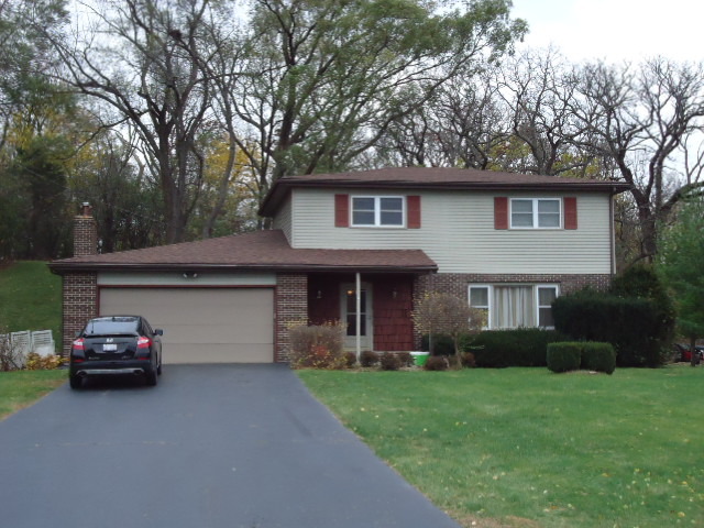 1620 Ranch Dr, Mchenry, IL 60051 photo 2
