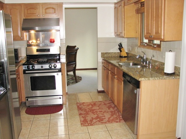 1966 Brookside Ln, Hoffman Estates, IL 60169 photo 8