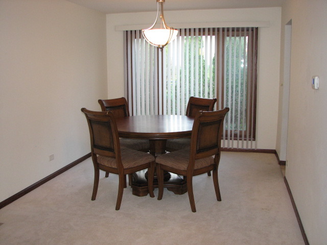 1966 Brookside Ln, Hoffman Estates, IL 60169 photo 9