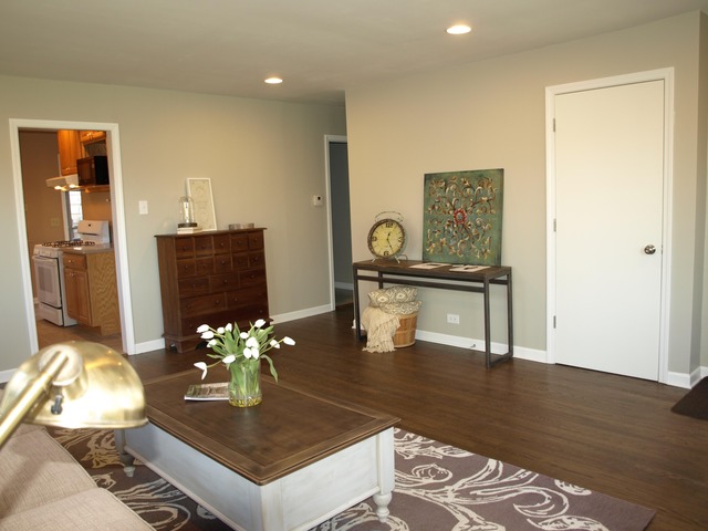 527 W Dowell Rd, Mchenry, IL 60051 photo 8