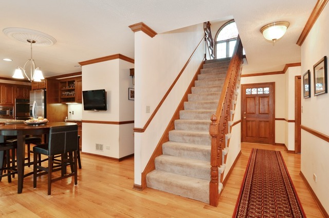 3735 Maple Ave, Northbrook, IL 60062 photo 9