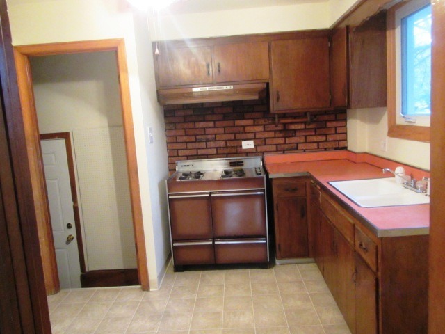 1533 N Wolf Rd, Berkeley, IL 60163 photo 4