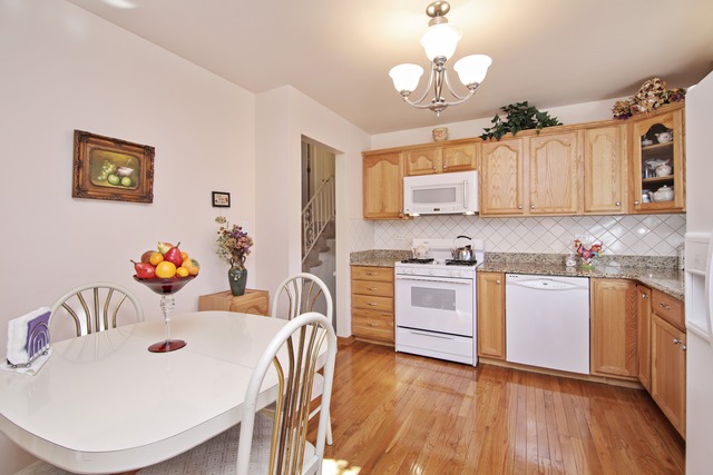 831 Long Rd, Glenview, IL 60025 photo 3