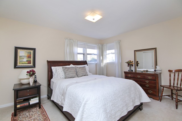 831 Long Rd, Glenview, IL 60025 photo 9