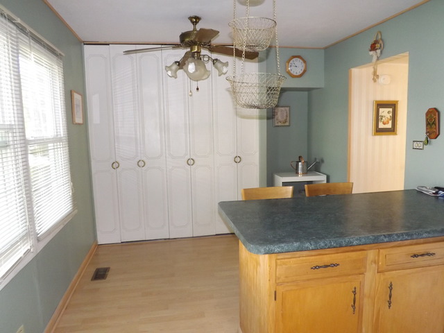 2214 Stratham Pl, Hoffman Estates, IL 60169 photo 7