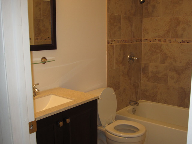 8 Kingery Quarter #207, Willowbrook, IL 60527 photo 7