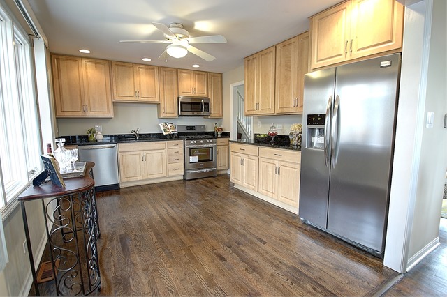 311 Wheeling Ave, Wheeling, IL 60090 photo 8