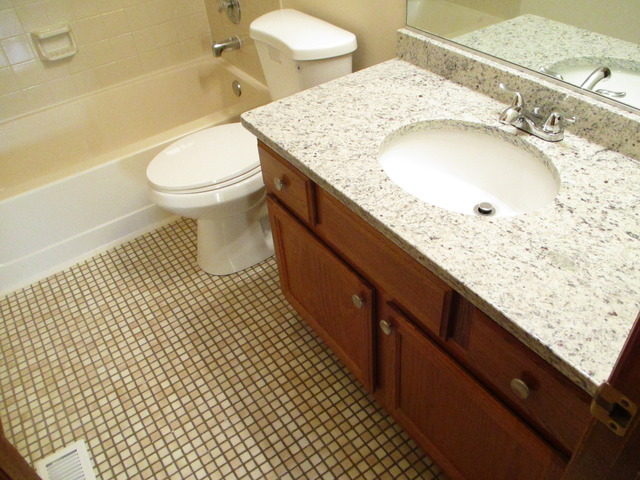 275 Hillhurst Dr, Cary, IL 60013 photo 22