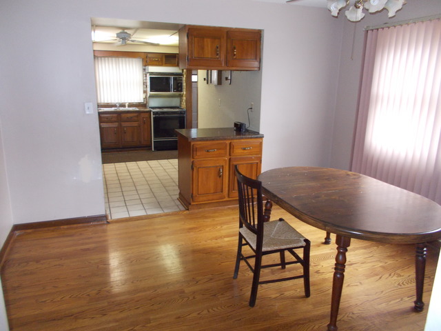 17963 Roy St, Lansing, IL 60438 photo 6