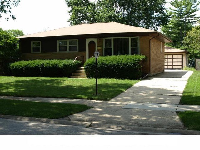 460 Little Path Rd, Des Plaines, IL 60016 photo 1
