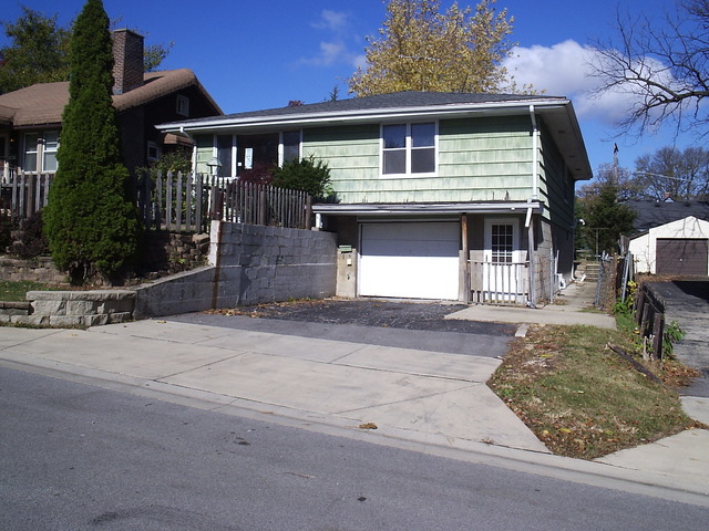 907 W Jasper St, Joliet, IL 60436 photo 1