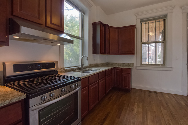 4828 S Champlain Ave, Chicago, IL 60615 photo 10