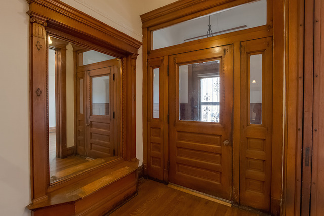 4828 S Champlain Ave, Chicago, IL 60615 photo 3